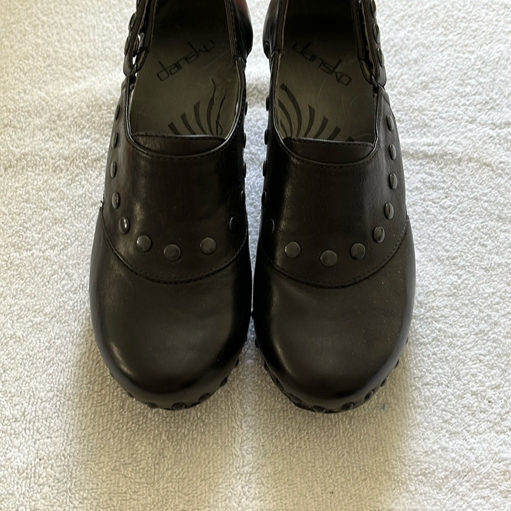Dansko Women's Black Leather Shoes with heel